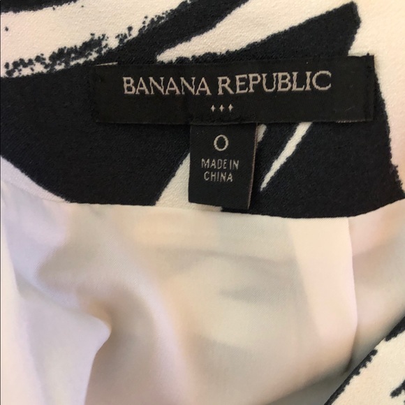 Banana Republic Black and white skirt - Picture 5 of 5